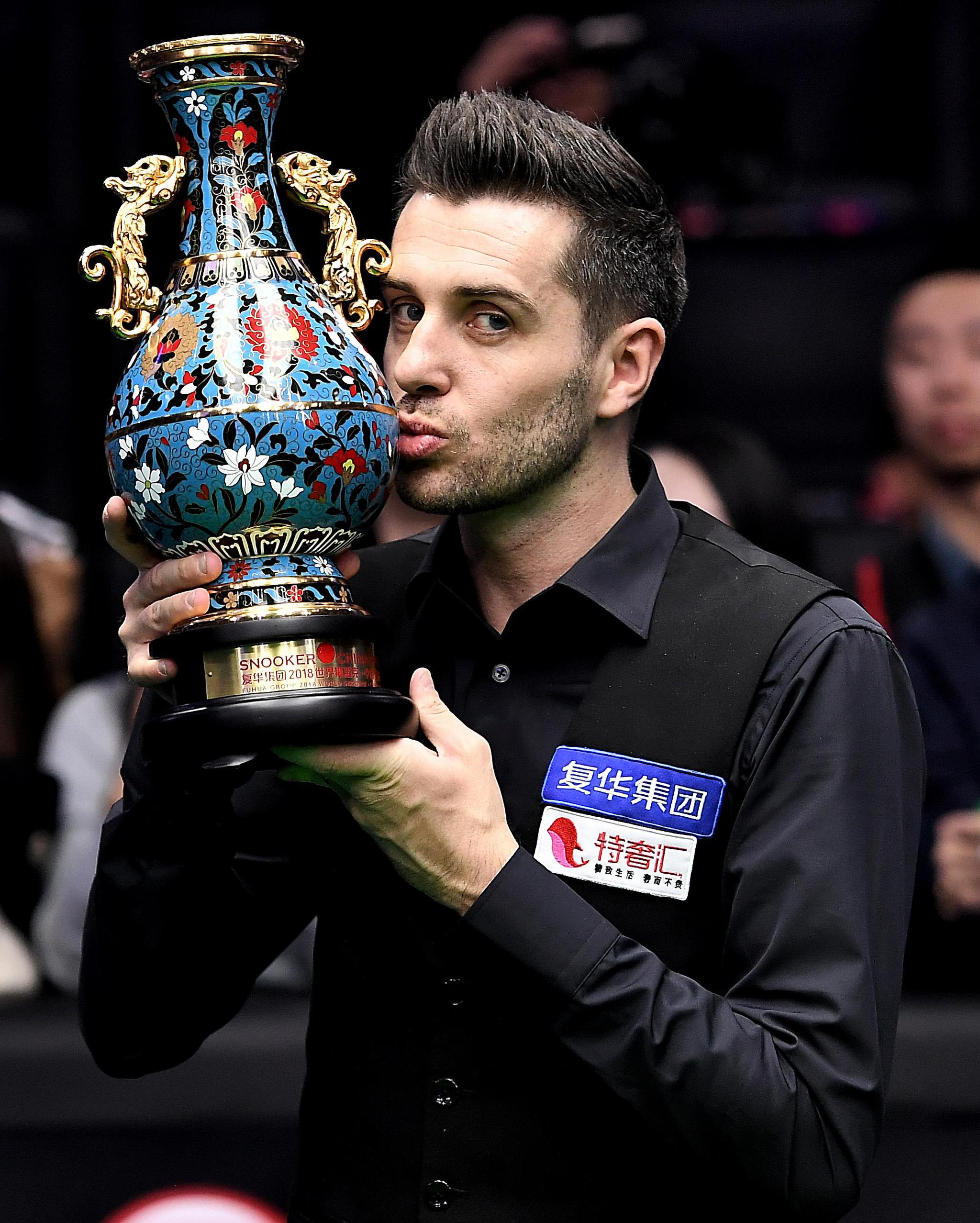 裁判更替背 裁判更替背