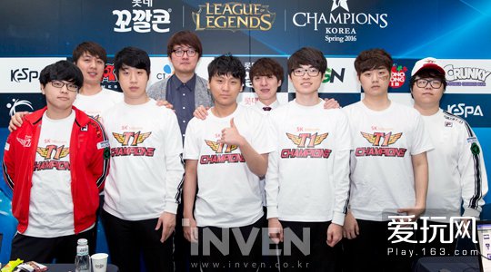 脸上露出失 脸上露出失