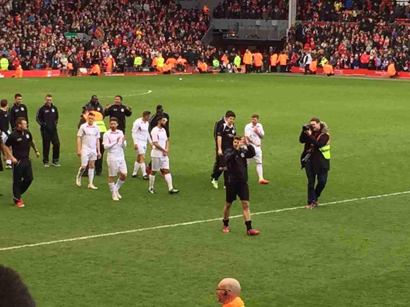 对许多球迷 对许多球迷