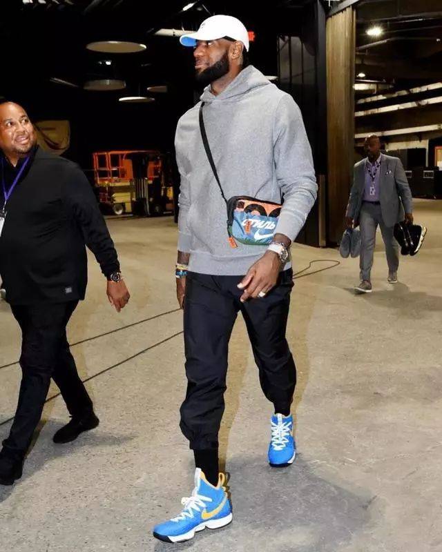 梅西与中场 梅西与中场