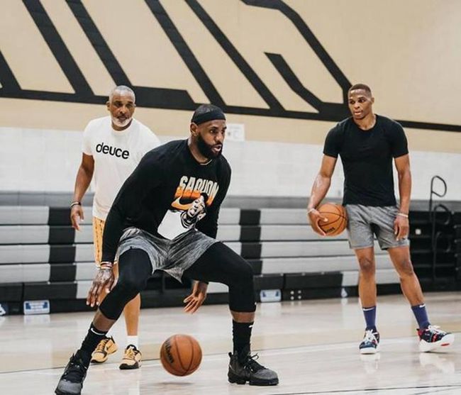 肘区与罚球 肘区与罚球